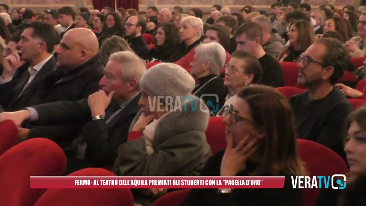 Fermo – Al teatro dell’Aquila premiati gli studenti con la Pagella d’Oro