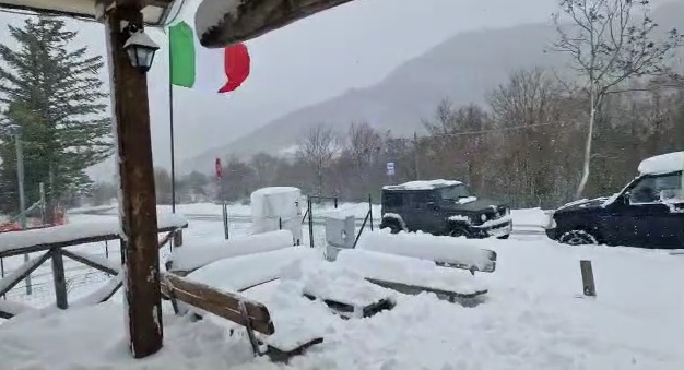 Marche – Maltempo, nevica anche nelle zone terremotate