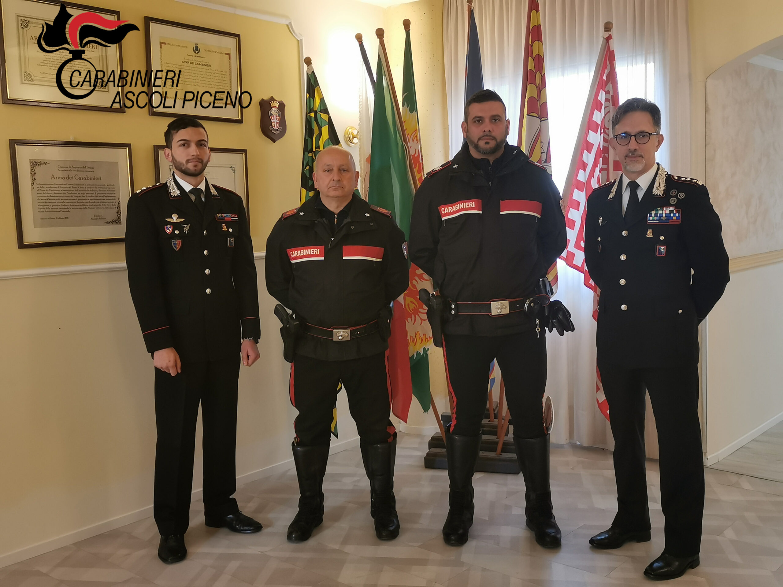 Perde borsello con mille euro, lo trovano i carabinieri