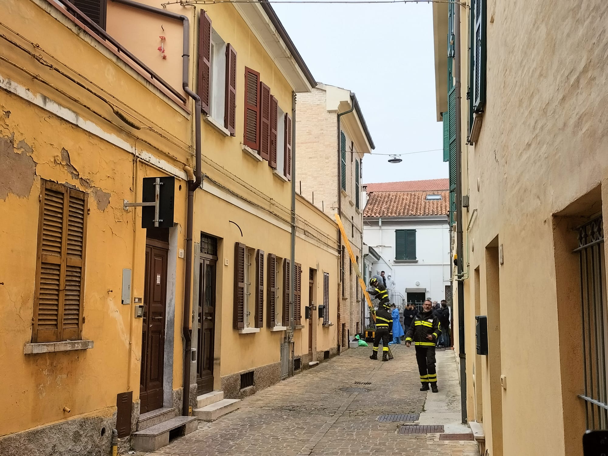 Pesaro – Omicidio in centro storico, vittima un 27enne