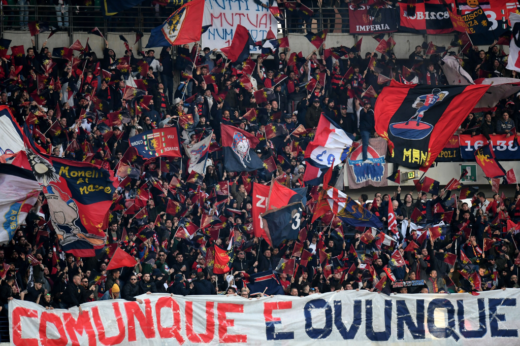 Lancio di fumogeni durante Ascoli-Genoa: Daspo per 15 tifosi rossoblu e 3 bianconeri