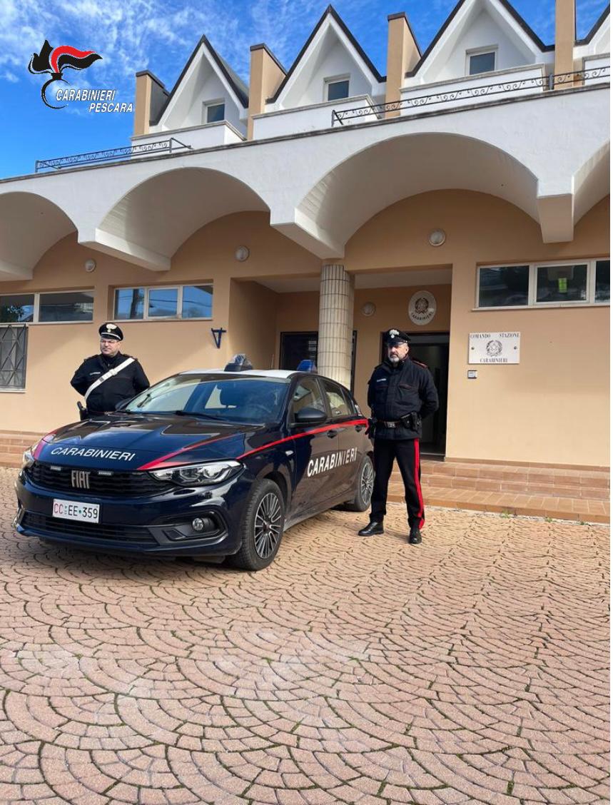 Pugni e schiaffi alla fidanzata, 36enne arrestato dai Carabinieri
