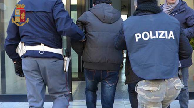 Spaccio di cocaina, arrestato 25enne sambenedettese