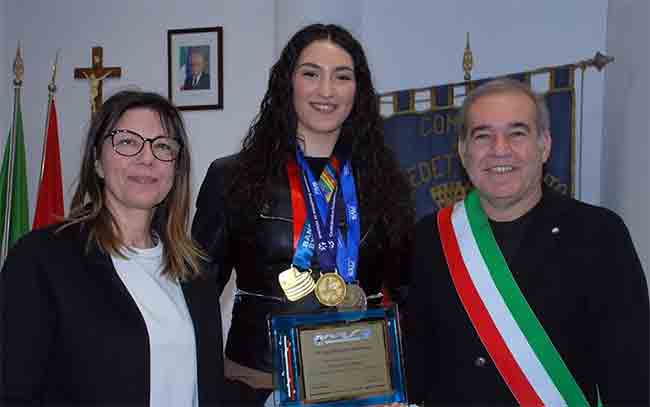 San Benedetto, la pallavolista Acciarri premiata dal sindaco
