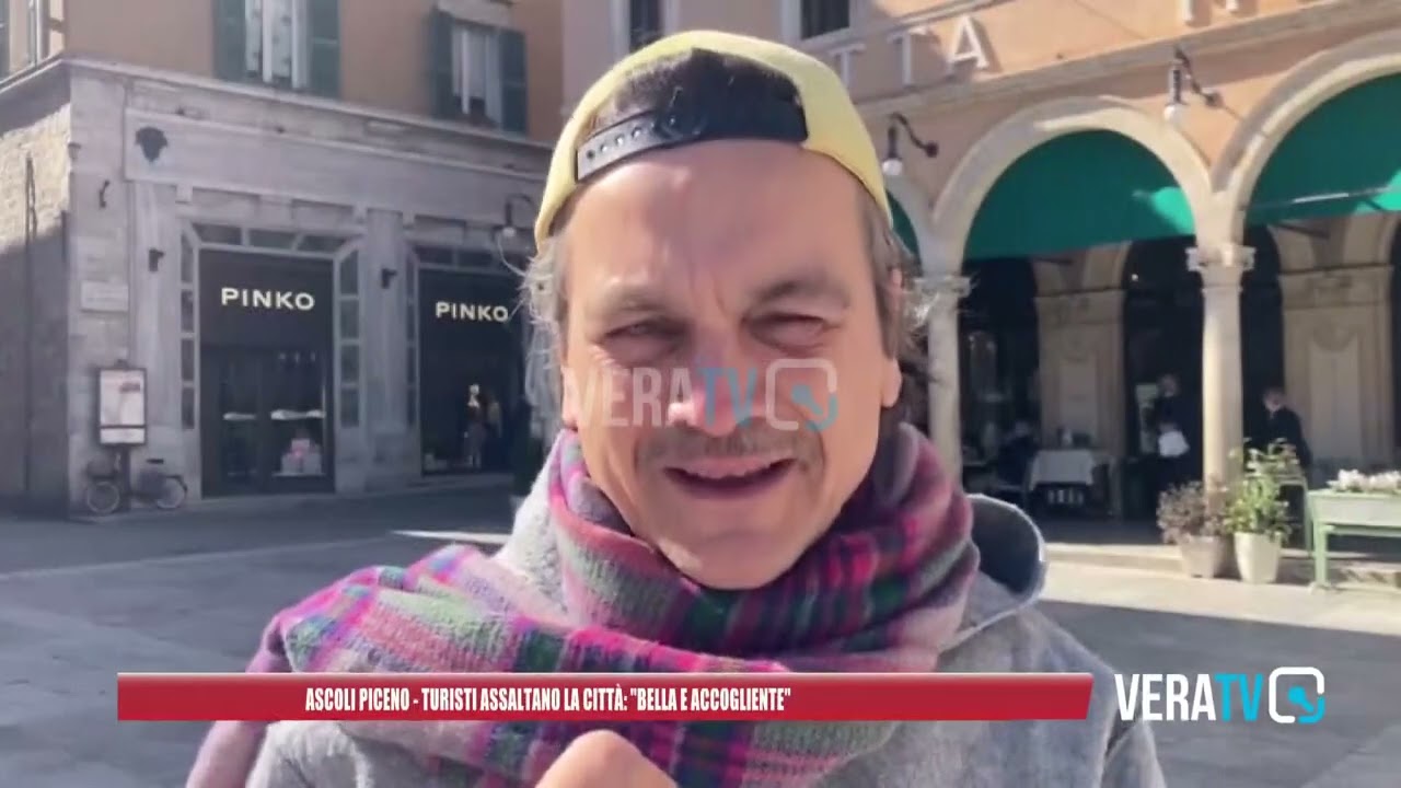 Ascoli Piceno – Tanti turisti assaltano la città: “Bella e accogliente”