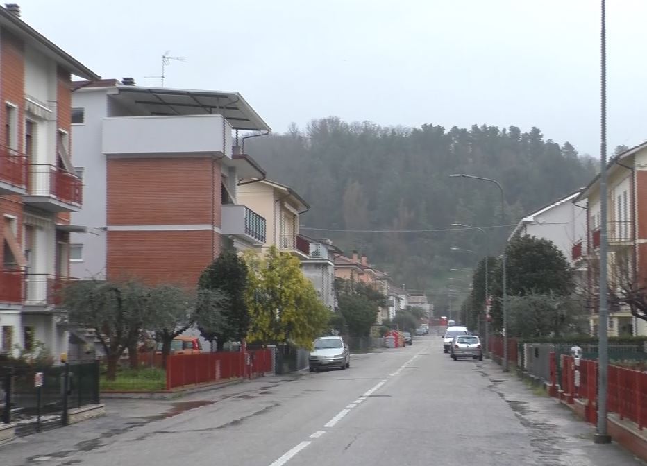Pesaro – Furti a Villa Fastiggi, polizia arresta latitante e blocca una banda con precedenti