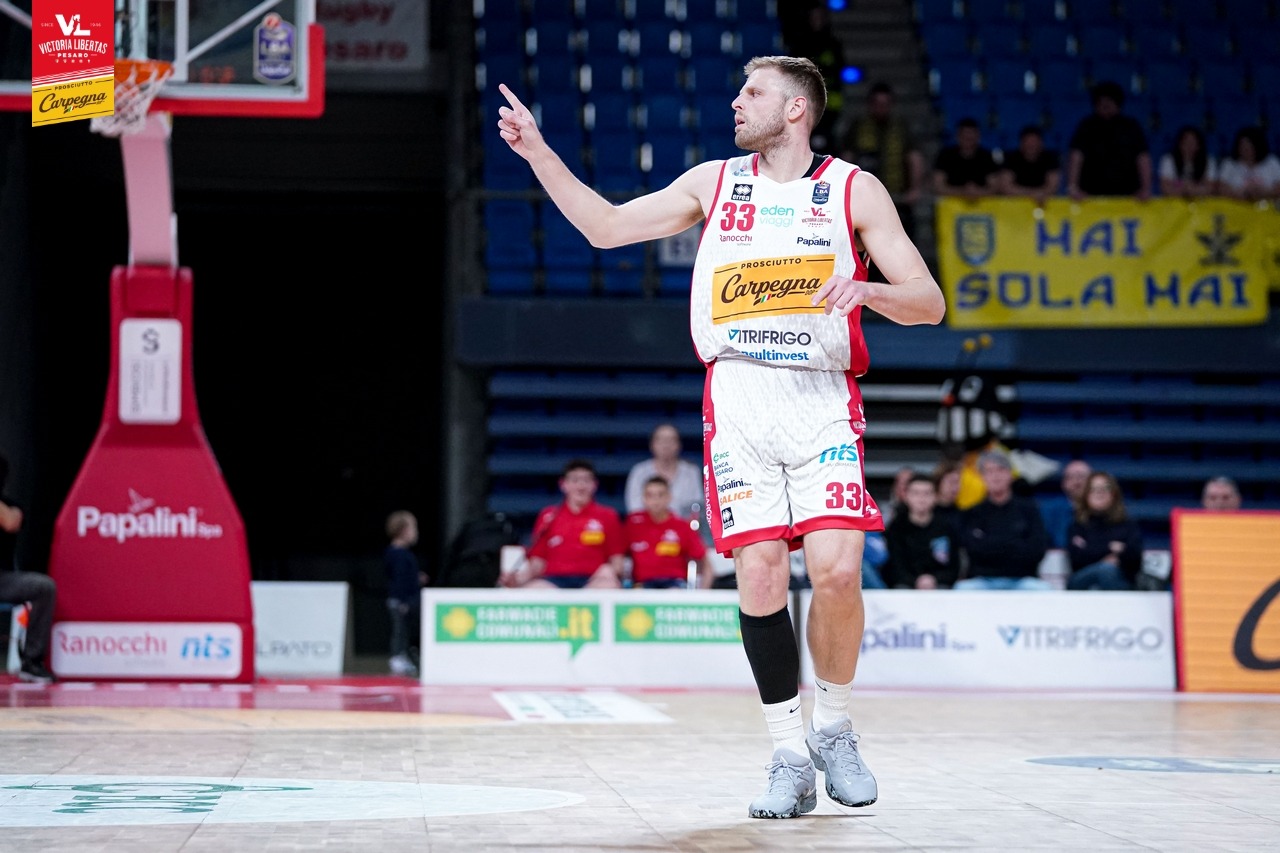 Basket – Vuelle sconfitta in casa da Scafati, mercoledì a Treviso