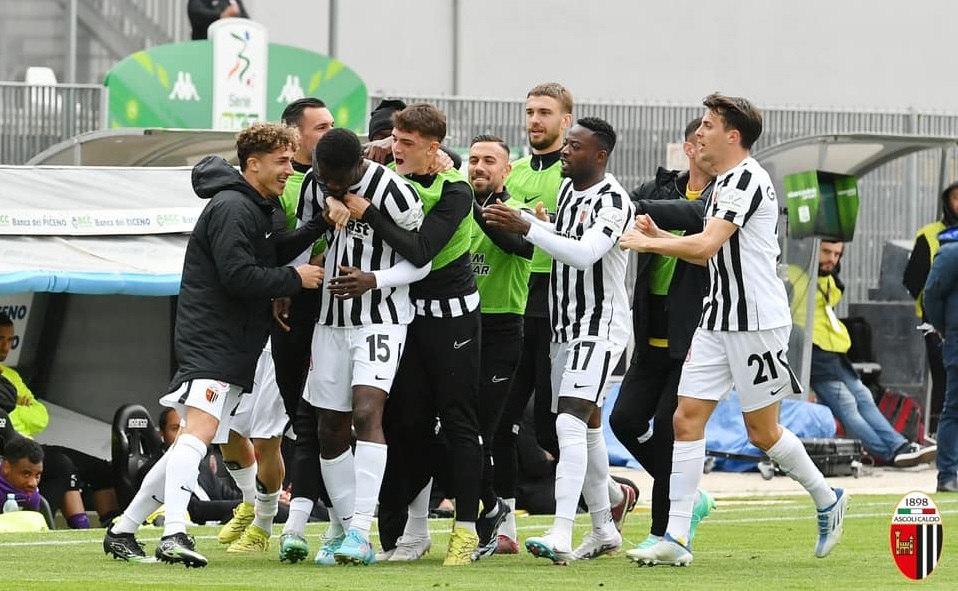 Ascoli-SudTirol 1-0, Pulcinelli: “Grandiosi”. A Como senza Forte