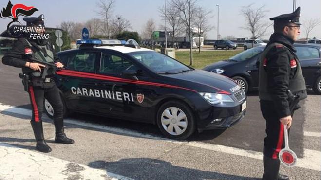 Fermo – Truffe telematiche, denunciate sette persone dai carabinieri