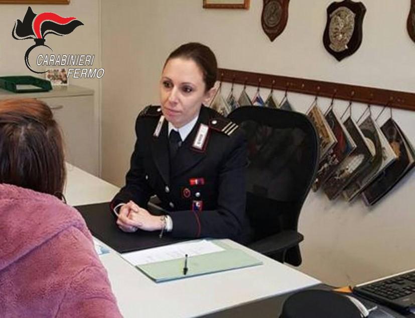 Minacce e violenze in famiglia, i carabinieri denunciano due persone e attivano un codice rosso