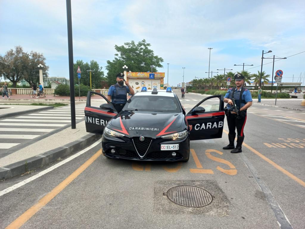 Giulianova – Arrestati due uomini mentre rubavano in un’abitazione