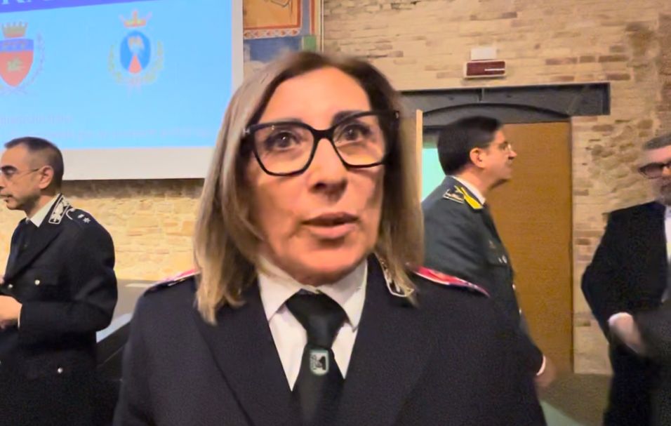 Ai saluti la comandante della polizia locale di Ancona: Rovaldi in pensione