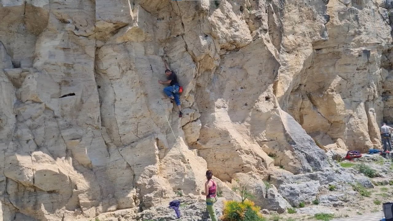 Civitella del Tronto – I climbers tornano ad arrampicarsi: sperone messo in sicurezza