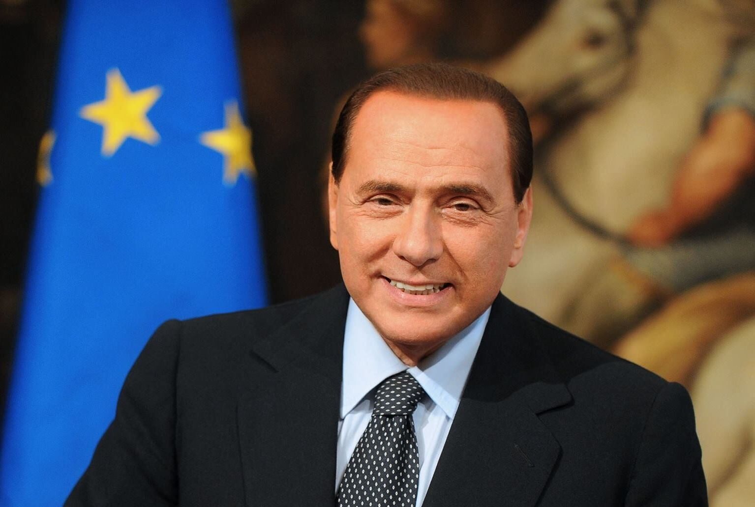 Ultrà abruzzese del Milan ad Arcore: “Omaggio a Silvio”