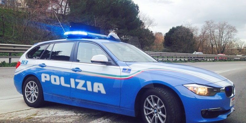 Finisce contro la segnaletica del cantiere sull’Ascoli-Mare: incidente con 5 veicoli