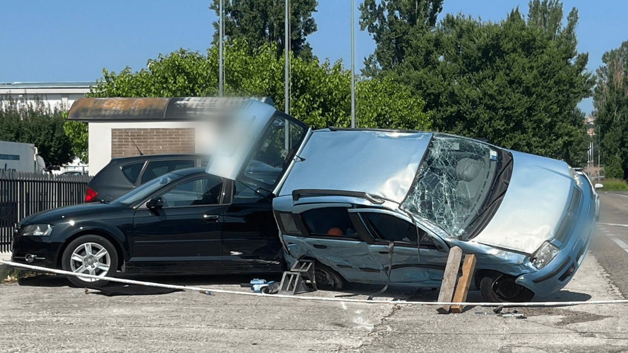 Monsano – Incidente tra due auto, grave un bimbo di 10 anni