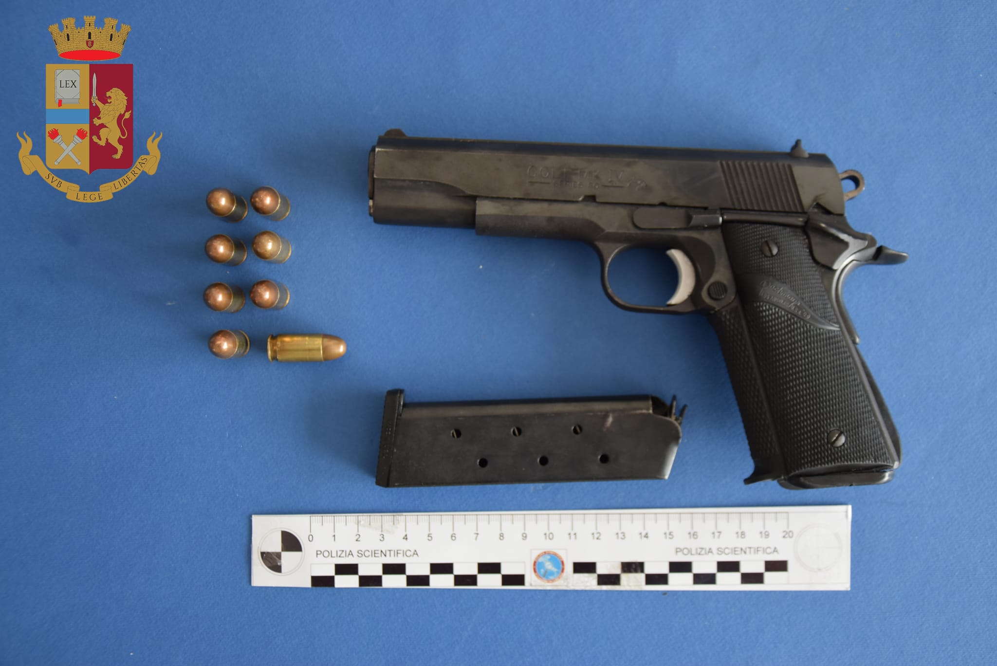 Aveva un’arma da fuoco nel borsello, arrestato dalla polizia 33enne a Porto Sant’Elpidio