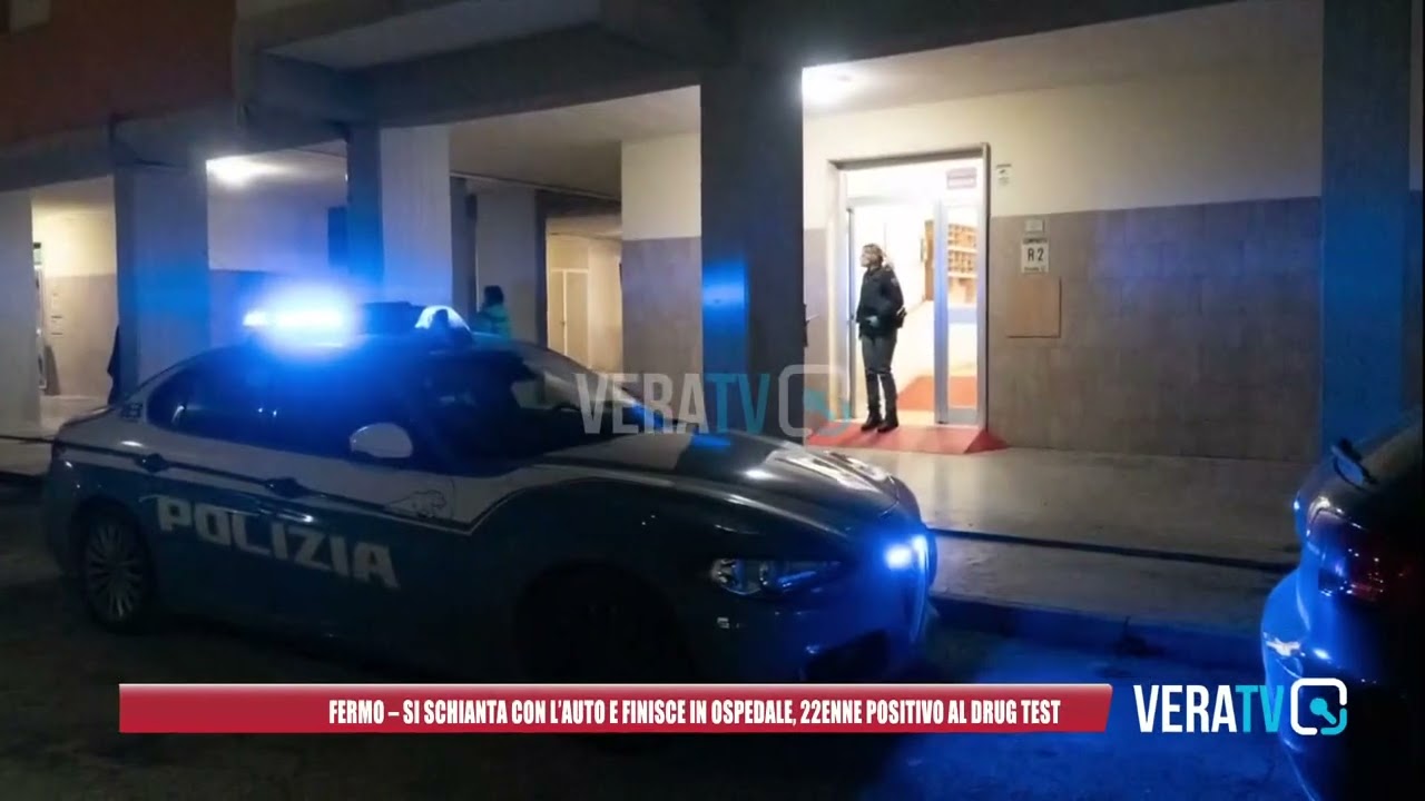 Fermo – Controlli dei carabinieri, un 22enne si schianta con l’auto e finisce in ospedale