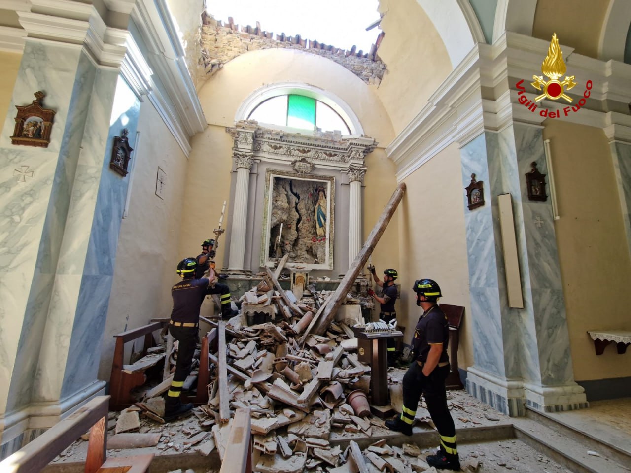 Sassoferrato – Crolla parte della chiesa di Santa Maria delle Spinelle