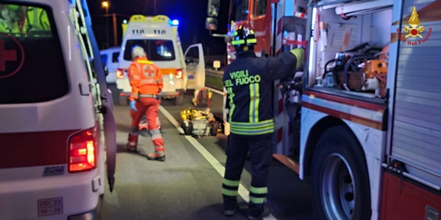 Scooter contro auto sulla Statale16 a Pesaro, morto 60enne