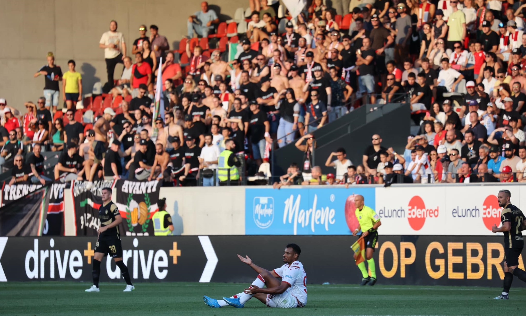 Ascoli, confronto tifosi-squadra