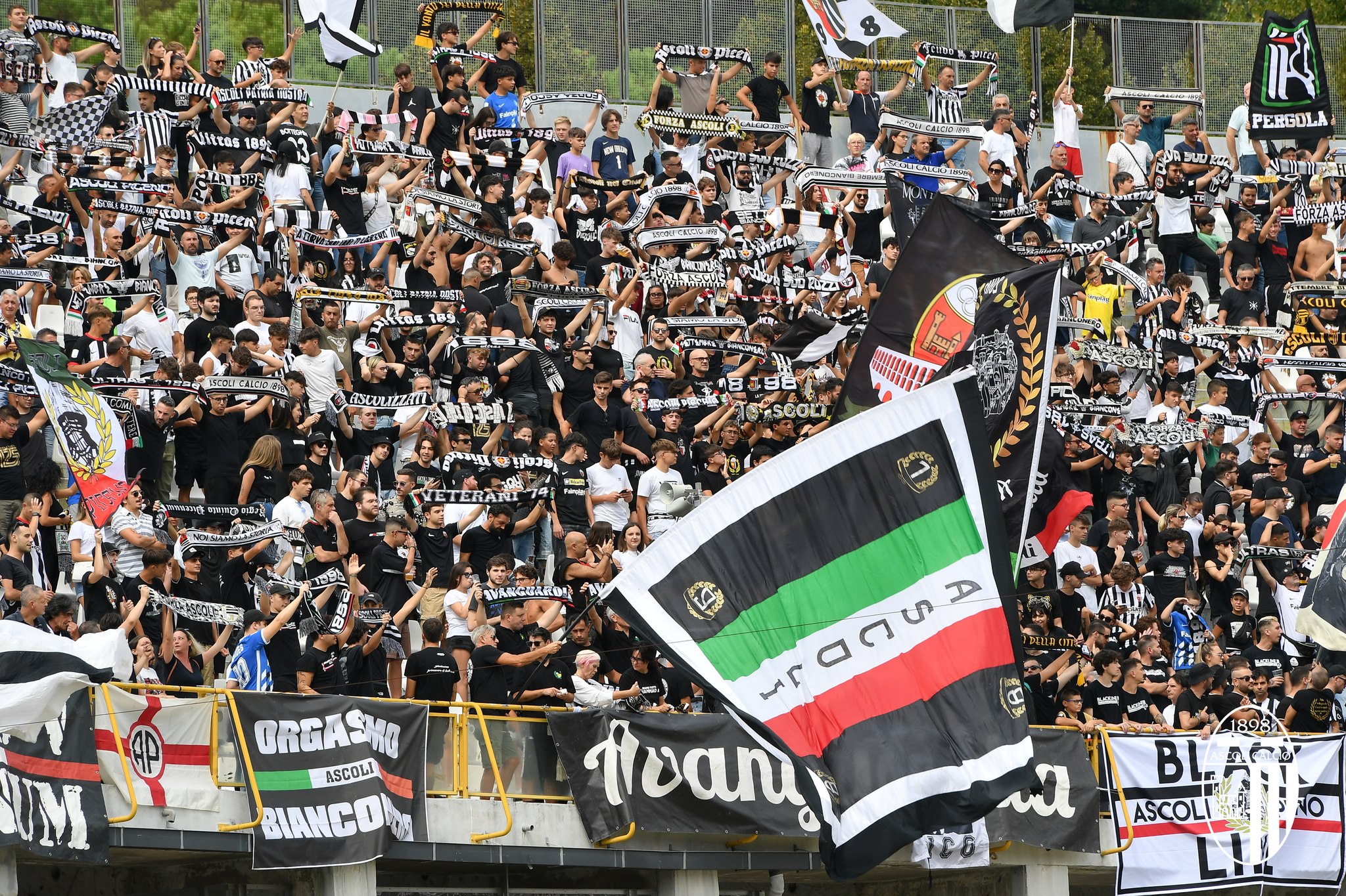 Ascoli, società multata per il comportamento della curva