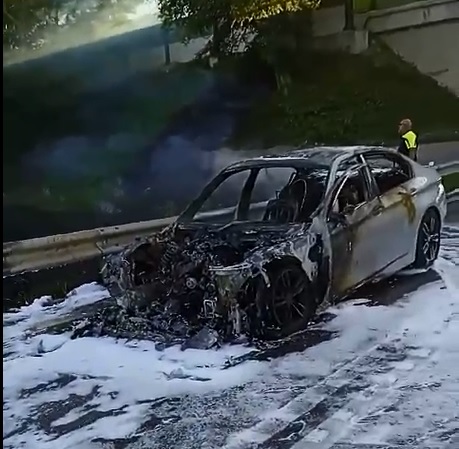 ULTIM’ORA – Auto prende fuoco, chiuso casello A14 a Porto San Giorgio