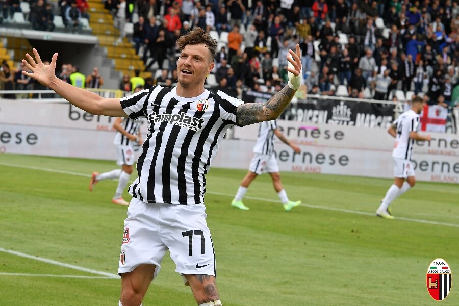 Calcio Serie B – Ascoli, rescisso il contratto con Buchel