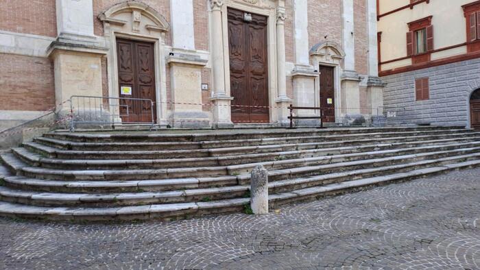 Ruba offerte e danneggia la cattedrale di Fabriano: ora aperta solo per le Messe
