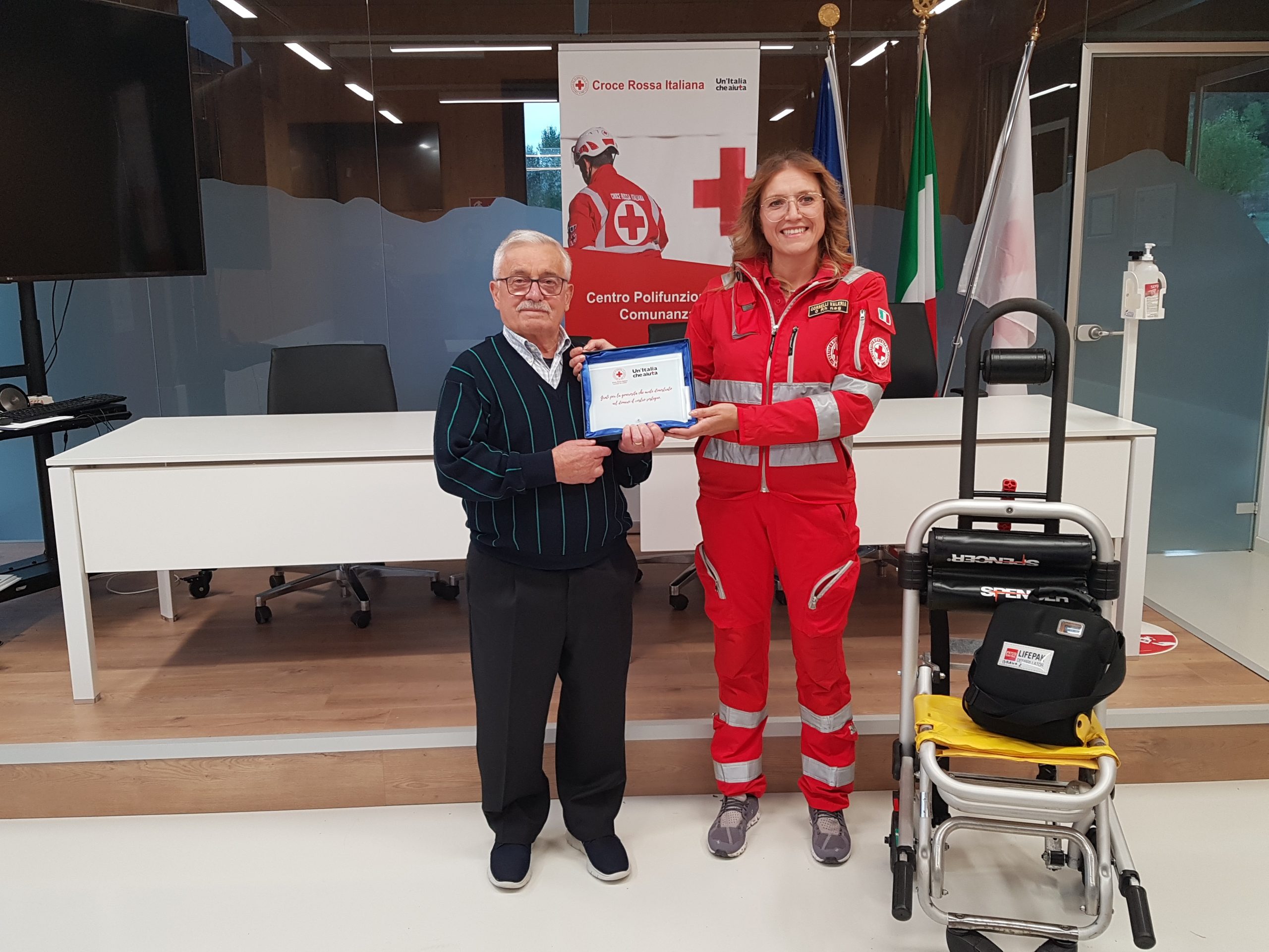 Dona defibrillatore alla Croce Rossa che gli salvò la vita: dai Sibillini, la storia di Luigi