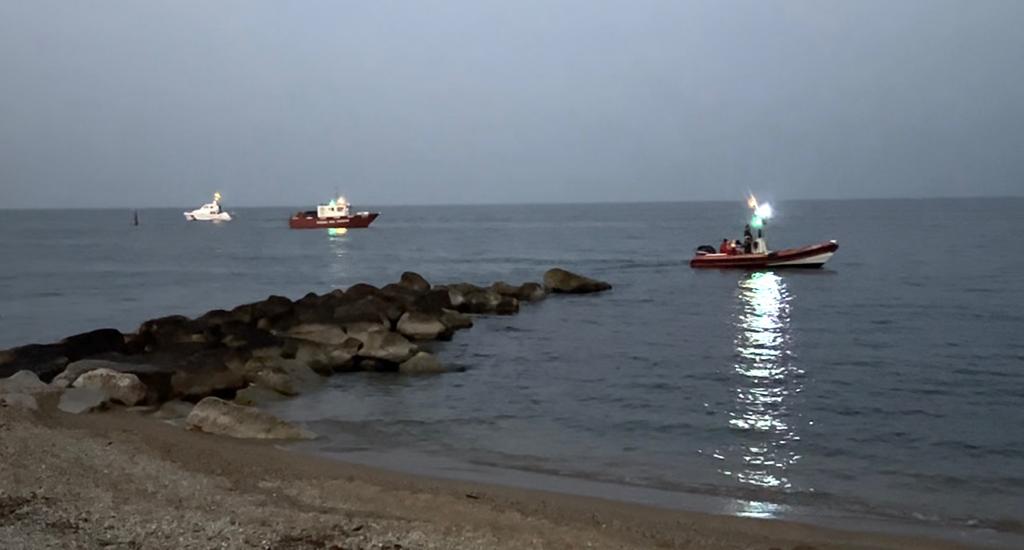 Porto Recanati – Segnalati due nuotatori in difficoltà mare, allertata la Guardia Costiera