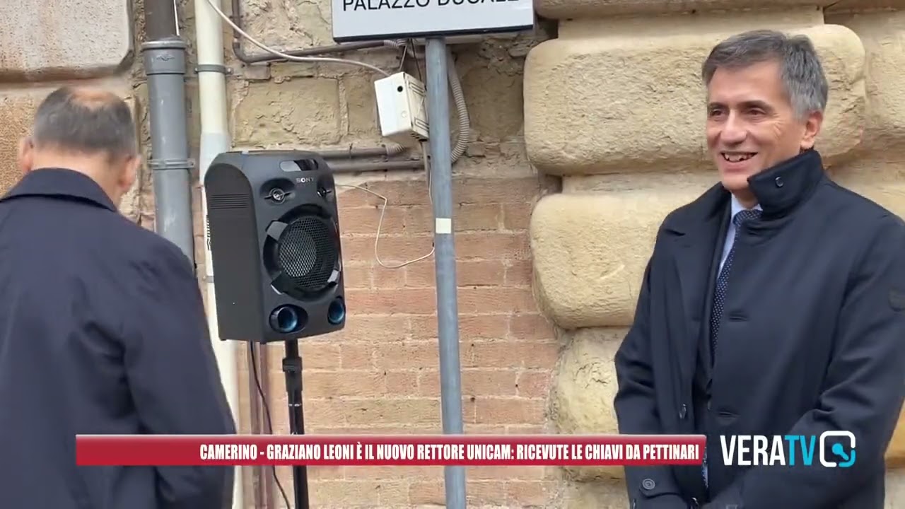 Camerino – Graziano Leoni è il nuovo rettore dell’Unicam: ricevute le chiavi da Pettinari