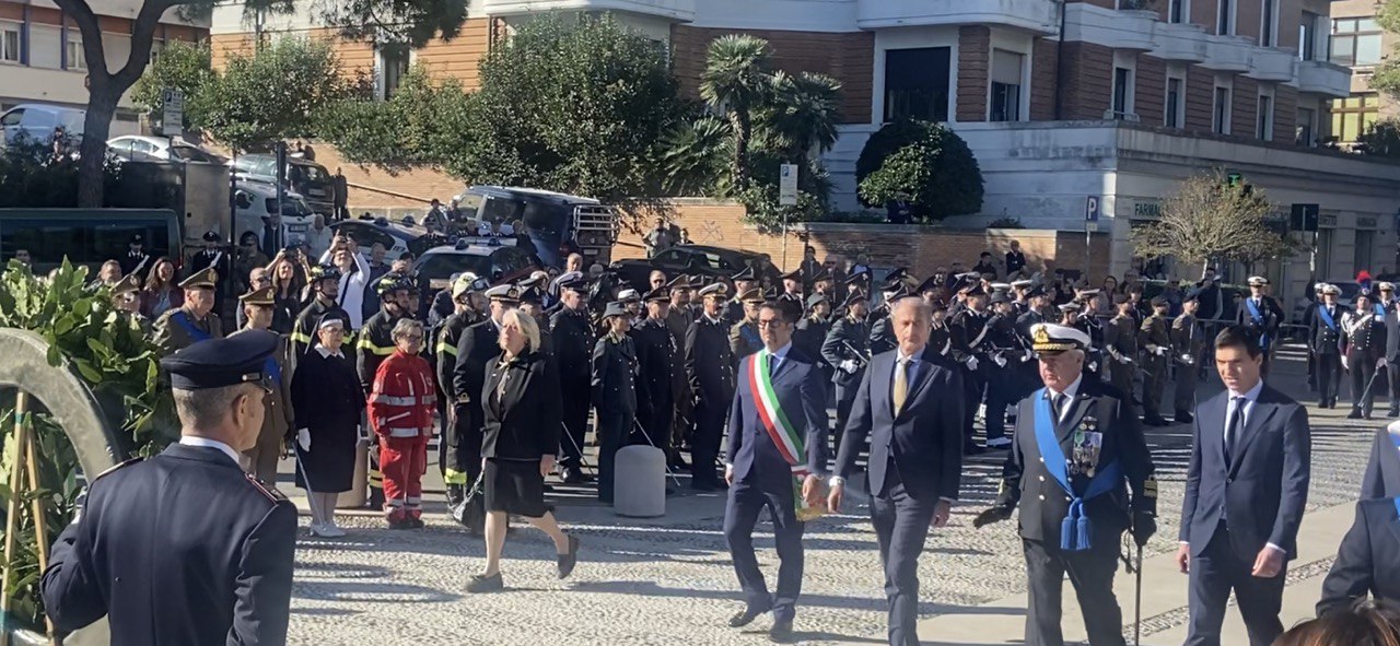 Ancona, al Passetto onore ai caduti